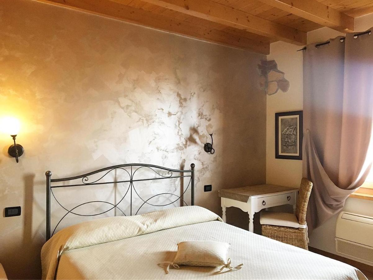 Agriturismo & Agricamping Serena Pastrengo Ngoại thất bức ảnh