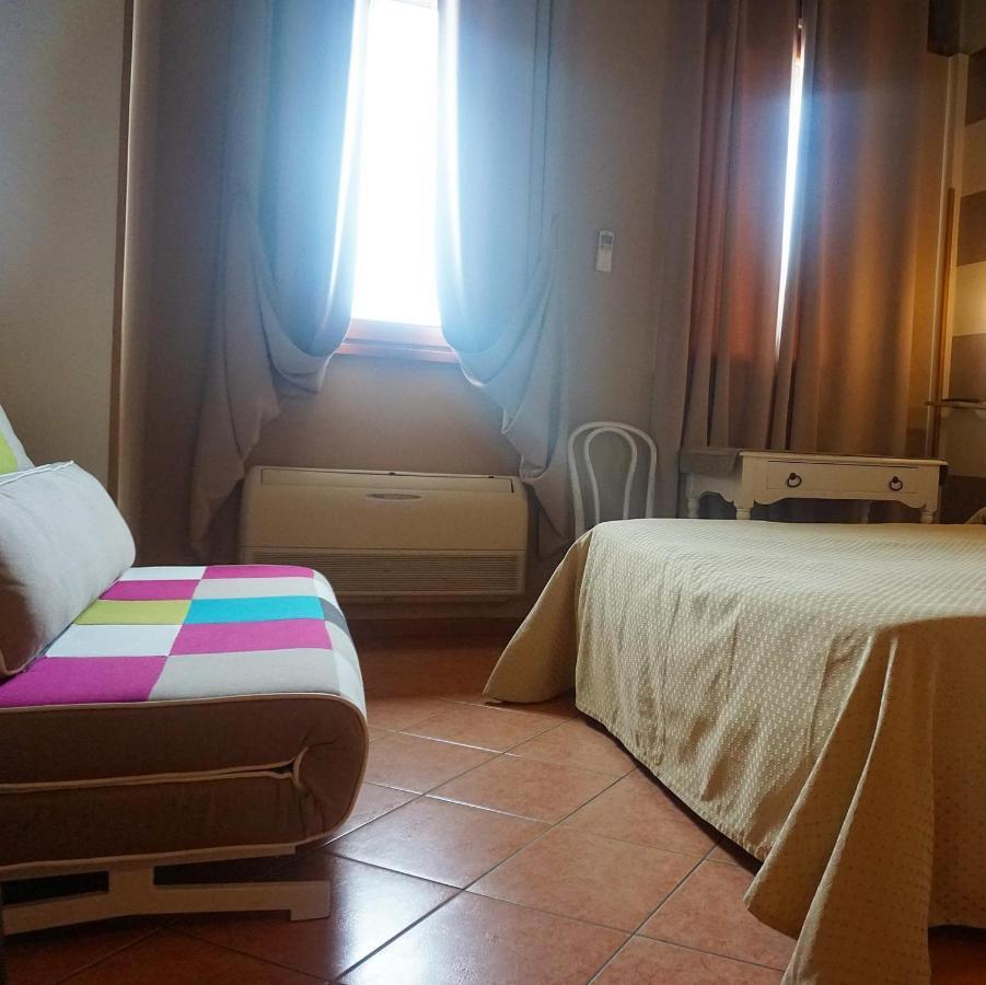Agriturismo & Agricamping Serena Pastrengo Ngoại thất bức ảnh